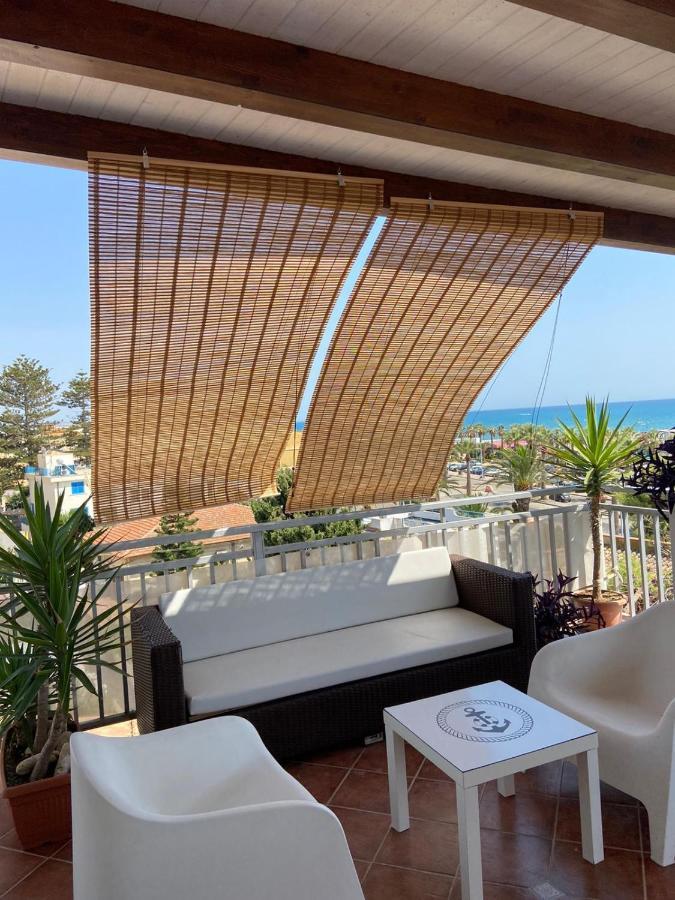 Willa La Terrazza Di Pollon San Leone Zewnętrze zdjęcie